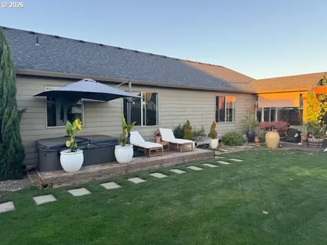 770 E Mckinley Street Carlton OR 97111