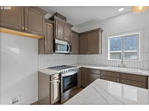 770 E Mckinley Street Carlton OR 97111