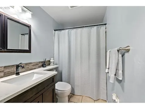 1221 Kenray Loop Springfield OR 97477