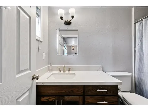 1221 Kenray Loop Springfield OR 97477