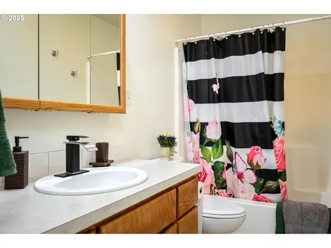452 Mountainview Street Oregon City OR 97045