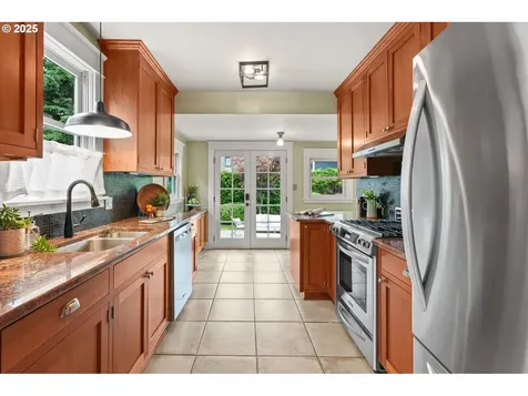 2745 NE 35th Place Portland OR 97212