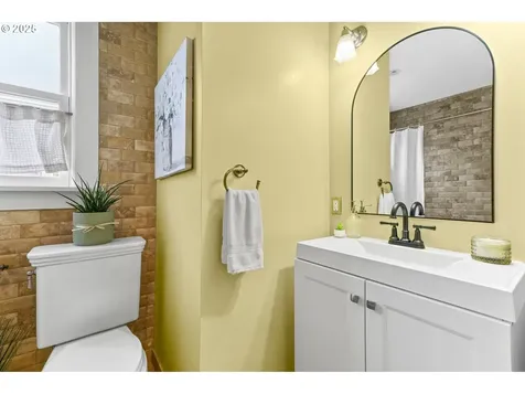 2745 NE 35th Place Portland OR 97212