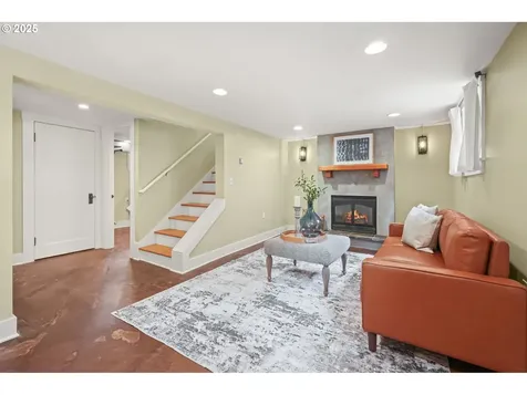 2745 NE 35th Place Portland OR 97212