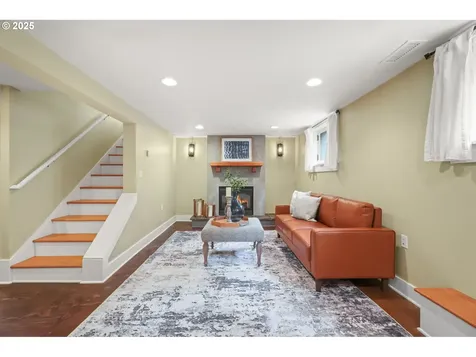 2745 NE 35th Place Portland OR 97212