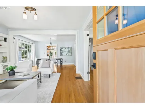 2745 NE 35th Place Portland OR 97212