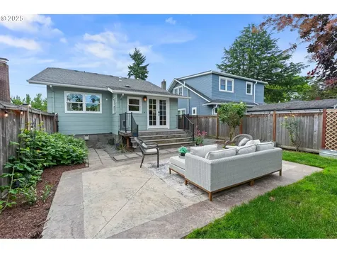 2745 NE 35th Place Portland OR 97212