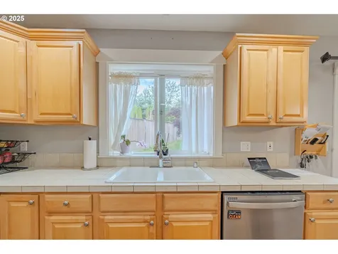 2492 W 10th Street Washougal WA 98671