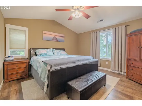 2492 W 10th Street Washougal WA 98671