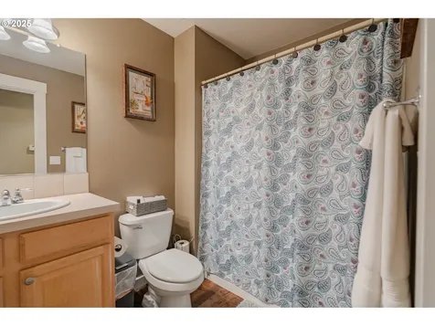 2492 W 10th Street Washougal WA 98671