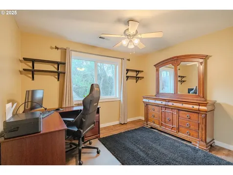 2492 W 10th Street Washougal WA 98671