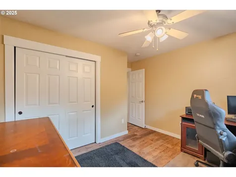 2492 W 10th Street Washougal WA 98671