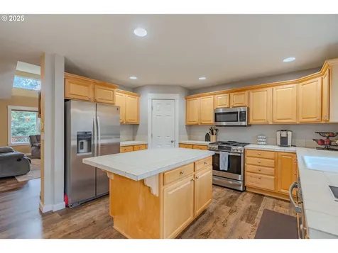 2492 W 10th Street Washougal WA 98671