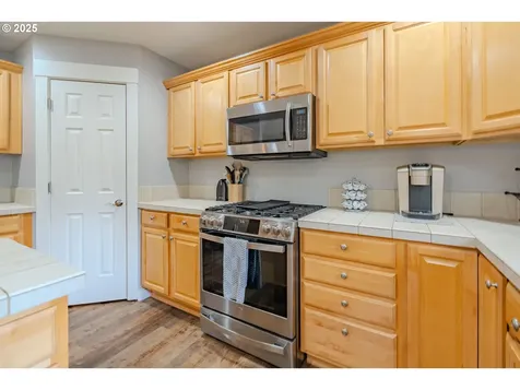 2492 W 10th Street Washougal WA 98671