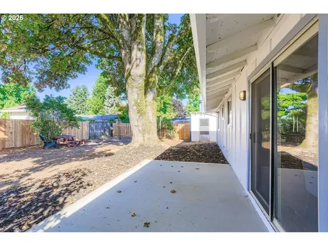 625 Hartke Loop Oregon City OR 97045