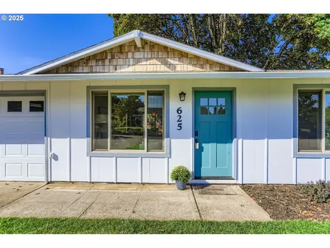 625 Hartke Loop Oregon City OR 97045
