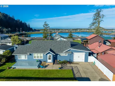 815 Broadway Avenue Winchester Bay OR 97467