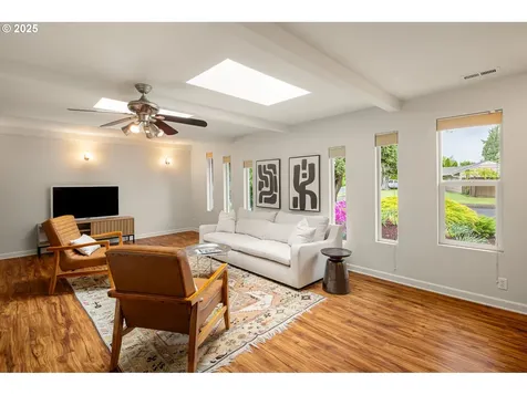 3096 Sorrel Way Eugene OR 97401
