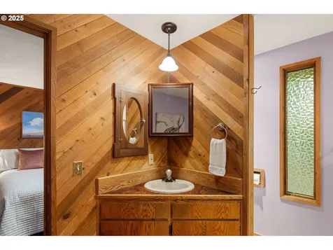 3096 Sorrel Way Eugene OR 97401