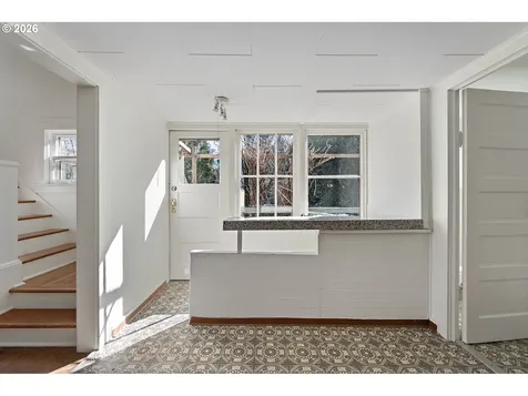 7738 SW 31st Avenue Portland OR 97219