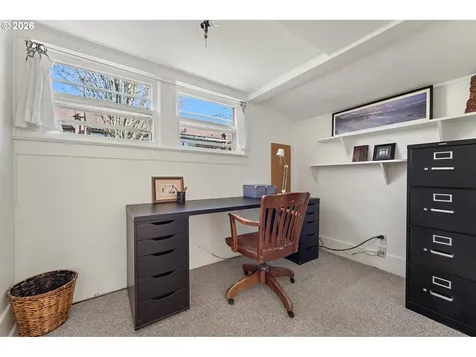 7738 SW 31st Avenue Portland OR 97219