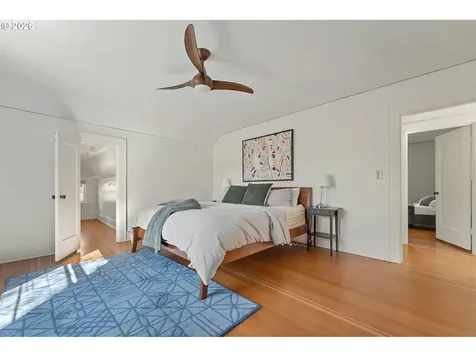 7738 SW 31st Avenue Portland OR 97219