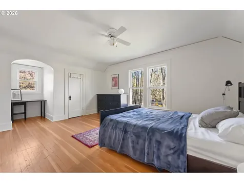 7738 SW 31st Avenue Portland OR 97219