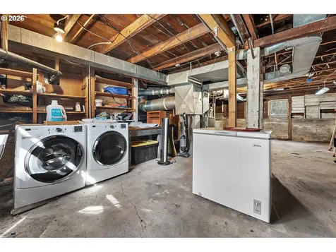 7738 SW 31st Avenue Portland OR 97219