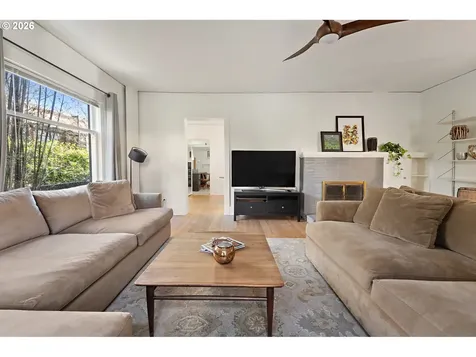 7738 SW 31st Avenue Portland OR 97219