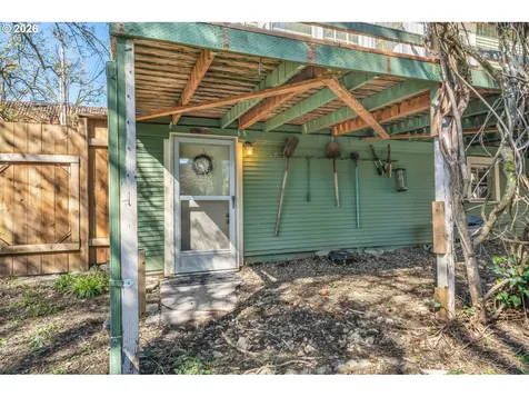 7738 SW 31st Avenue Portland OR 97219