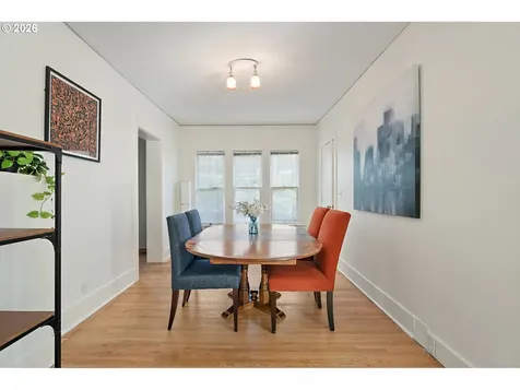 7738 SW 31st Avenue Portland OR 97219