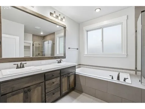 12118 Tolstrup Drive Oregon City OR 97045