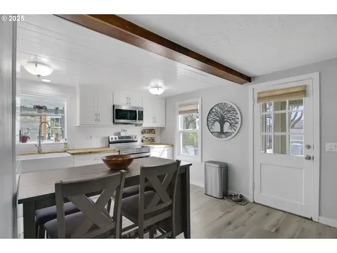 4760 Alder Street West Linn OR 97068