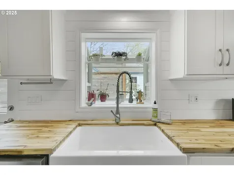 4760 Alder Street West Linn OR 97068