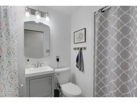 4760 Alder Street West Linn OR 97068