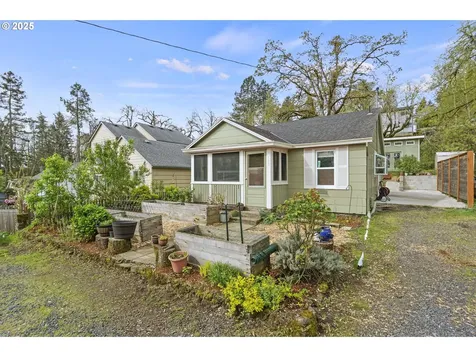 4760 Alder Street West Linn OR 97068