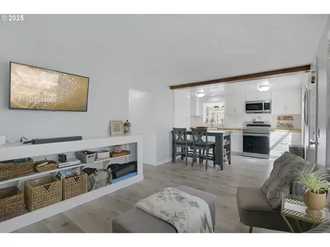 4760 Alder Street West Linn OR 97068