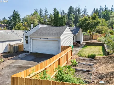 5034 SW Brugger Street Portland OR 97219