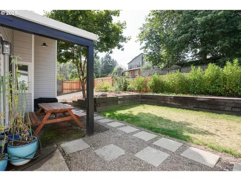 5034 SW Brugger Street Portland OR 97219