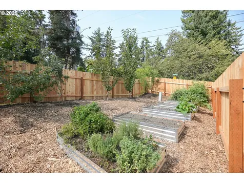 5034 SW Brugger Street Portland OR 97219