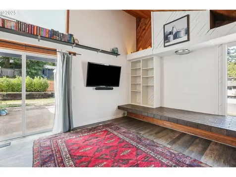 5034 SW Brugger Street Portland OR 97219