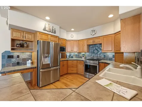 90778 Southview Lane Florence OR 97439
