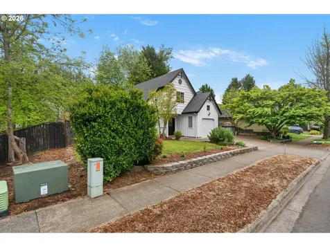4410 Spring Meadow Avenue Eugene OR 97404