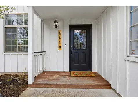 4410 Spring Meadow Avenue Eugene OR 97404