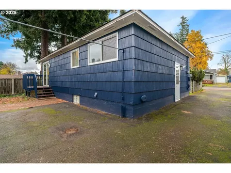 11529 NE Fargo Street Portland OR 97220