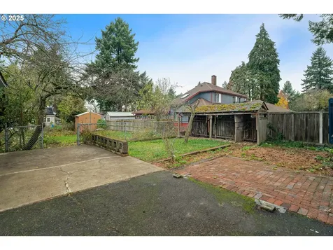 11529 NE Fargo Street Portland OR 97220