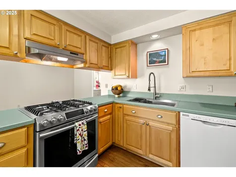 5877 NW 181st Avenue Portland OR 97229