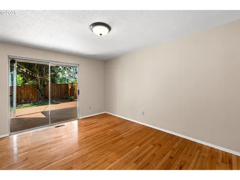 5877 NW 181st Avenue Portland OR 97229