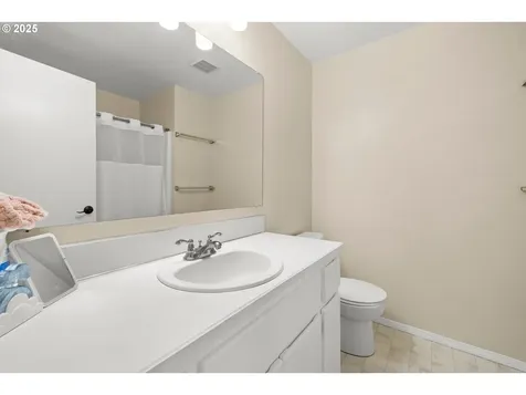 5877 NW 181st Avenue Portland OR 97229