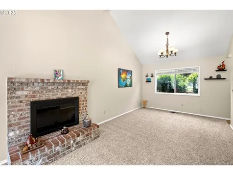 5877 NW 181st Avenue Portland OR 97229